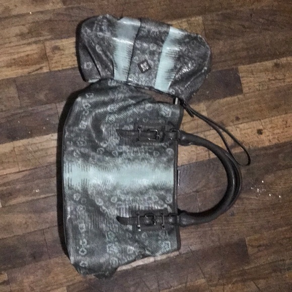 A purse with a matching wallet - Picture 1 of 4